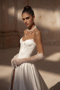 Chole #2652 – Romanzo by Julie Vino Wedding Dress