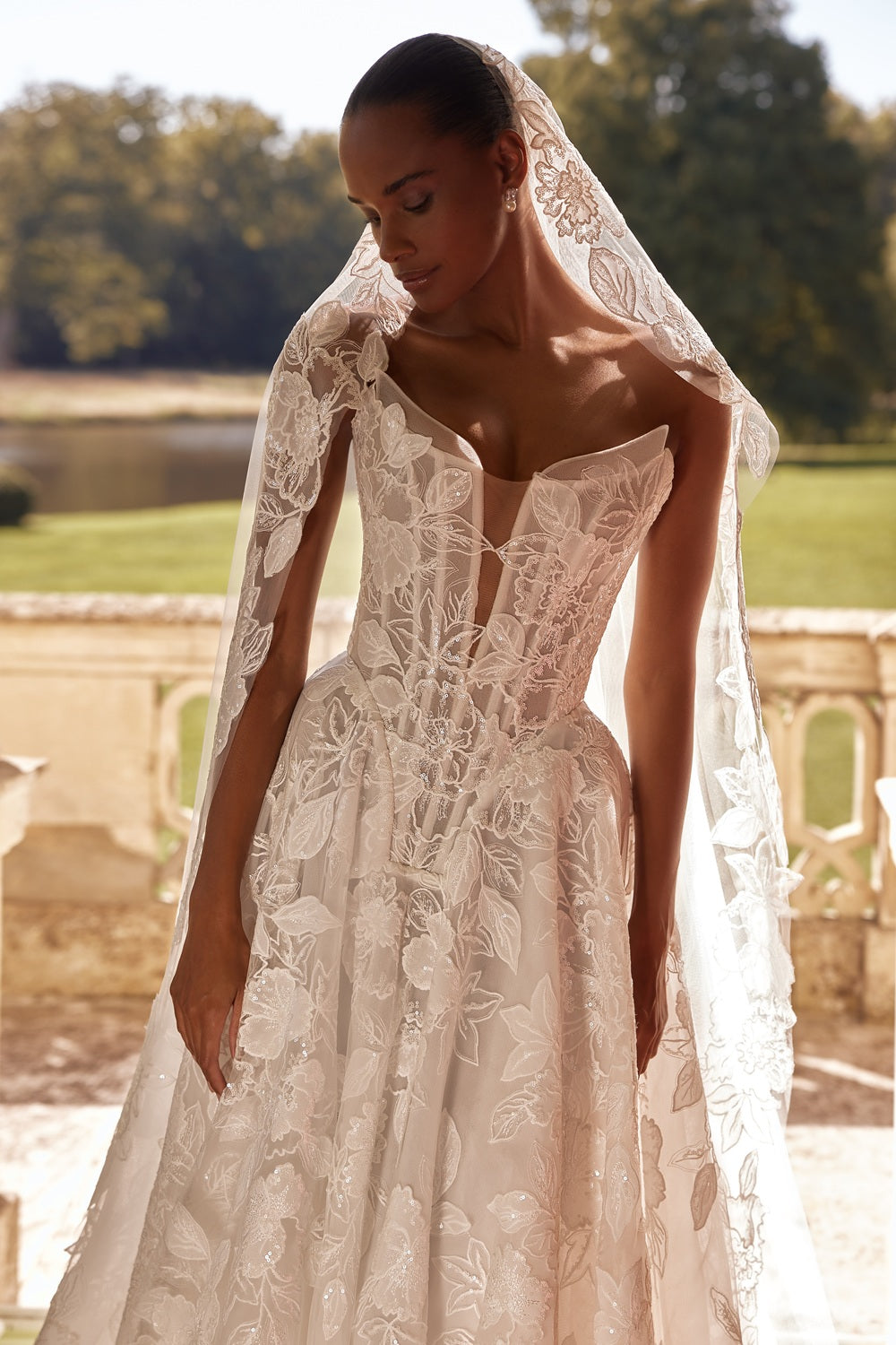 Dominique #3007 – Julie Vino Wedding Dress