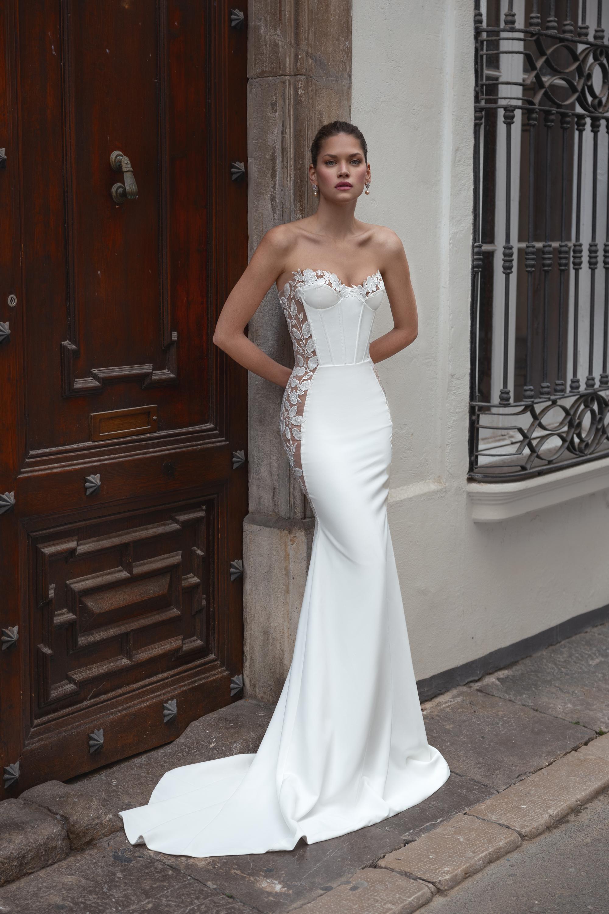 Nina MB25-9 – Mimosa by Julie Vino Wedding Dress