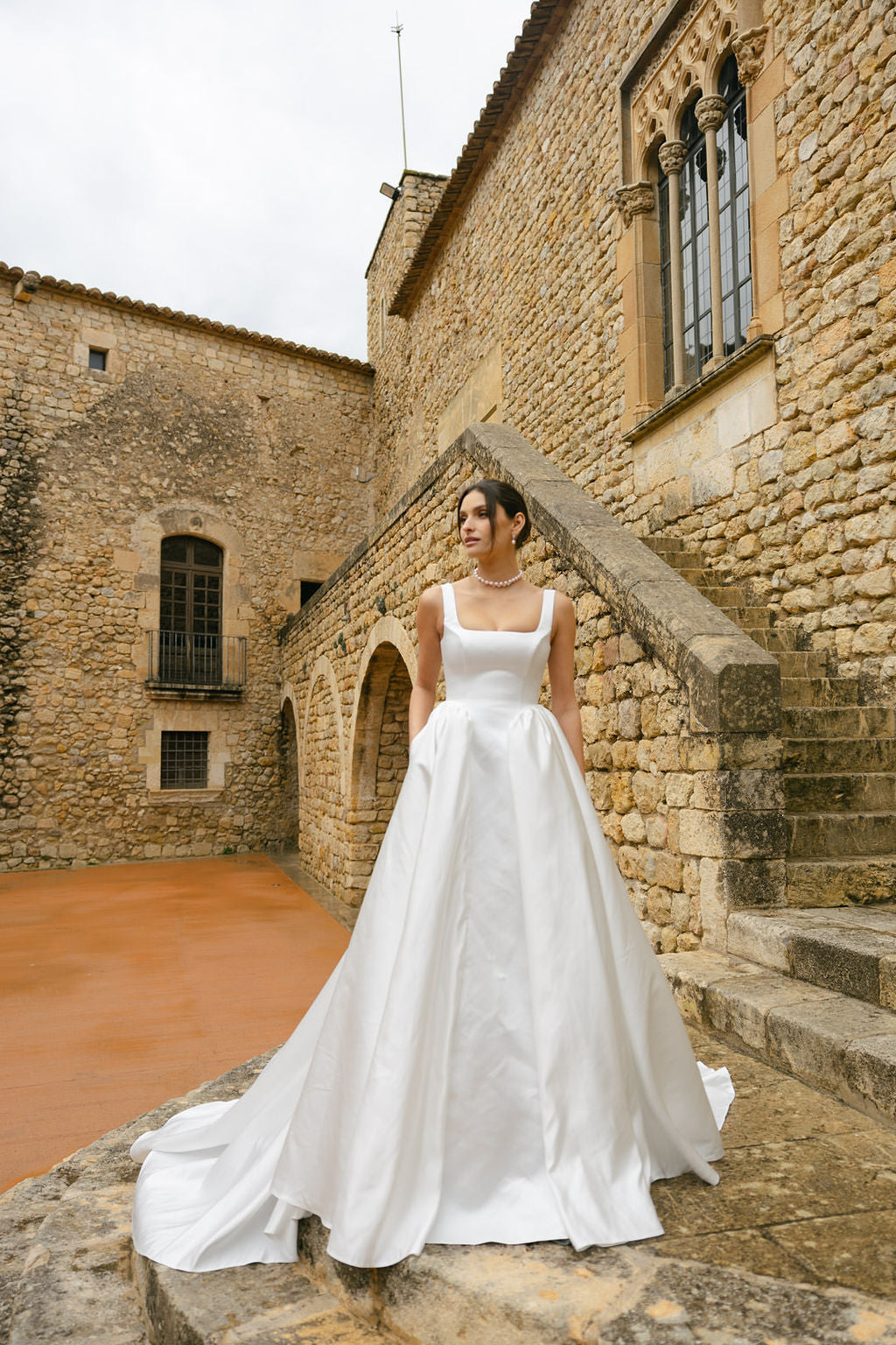 Avery PR25-8 – Pure by Julie Vino 2025 Wedding Dress