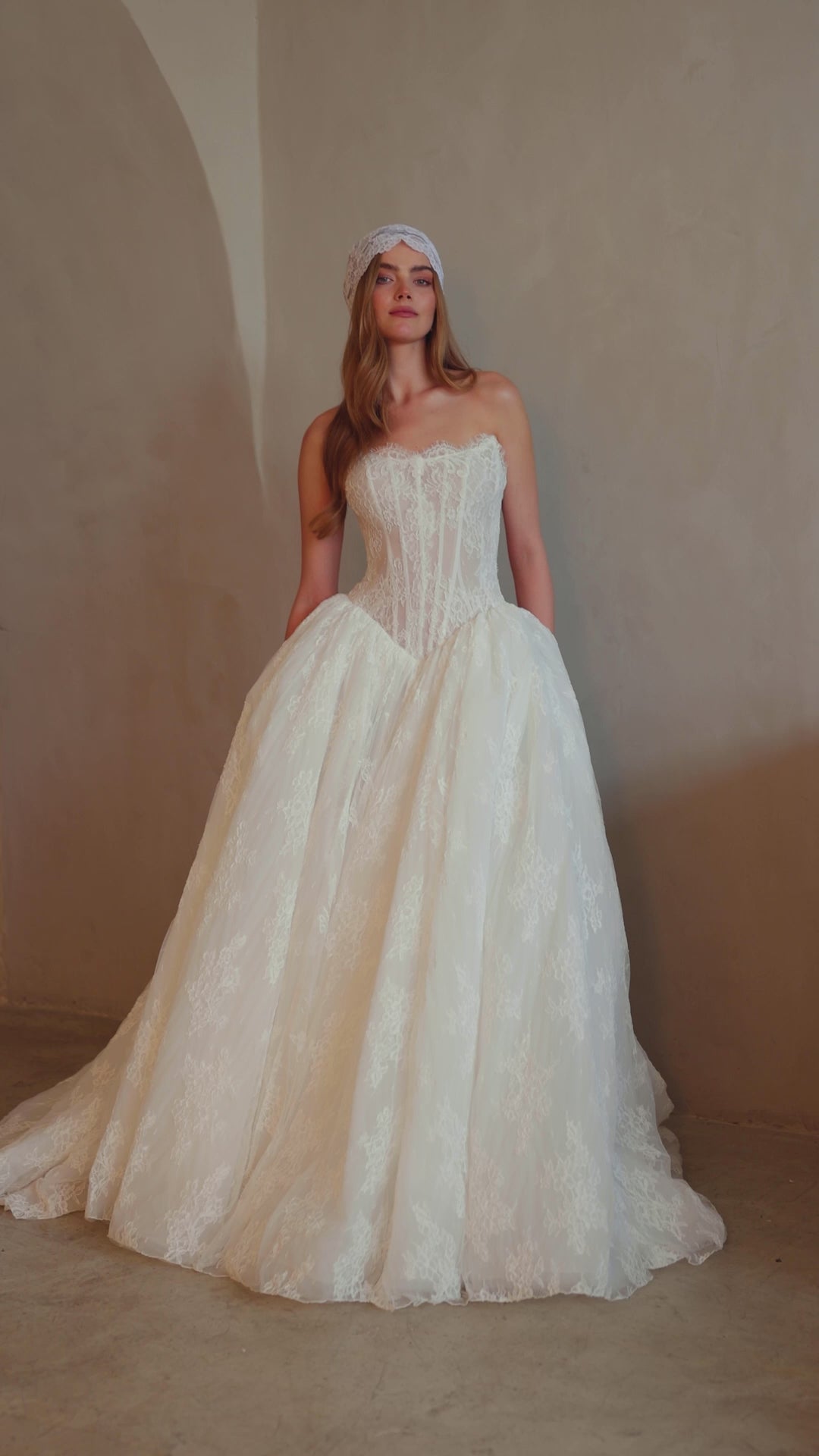 Verona MB27-3 L'amour Mimosa by Julie Vino