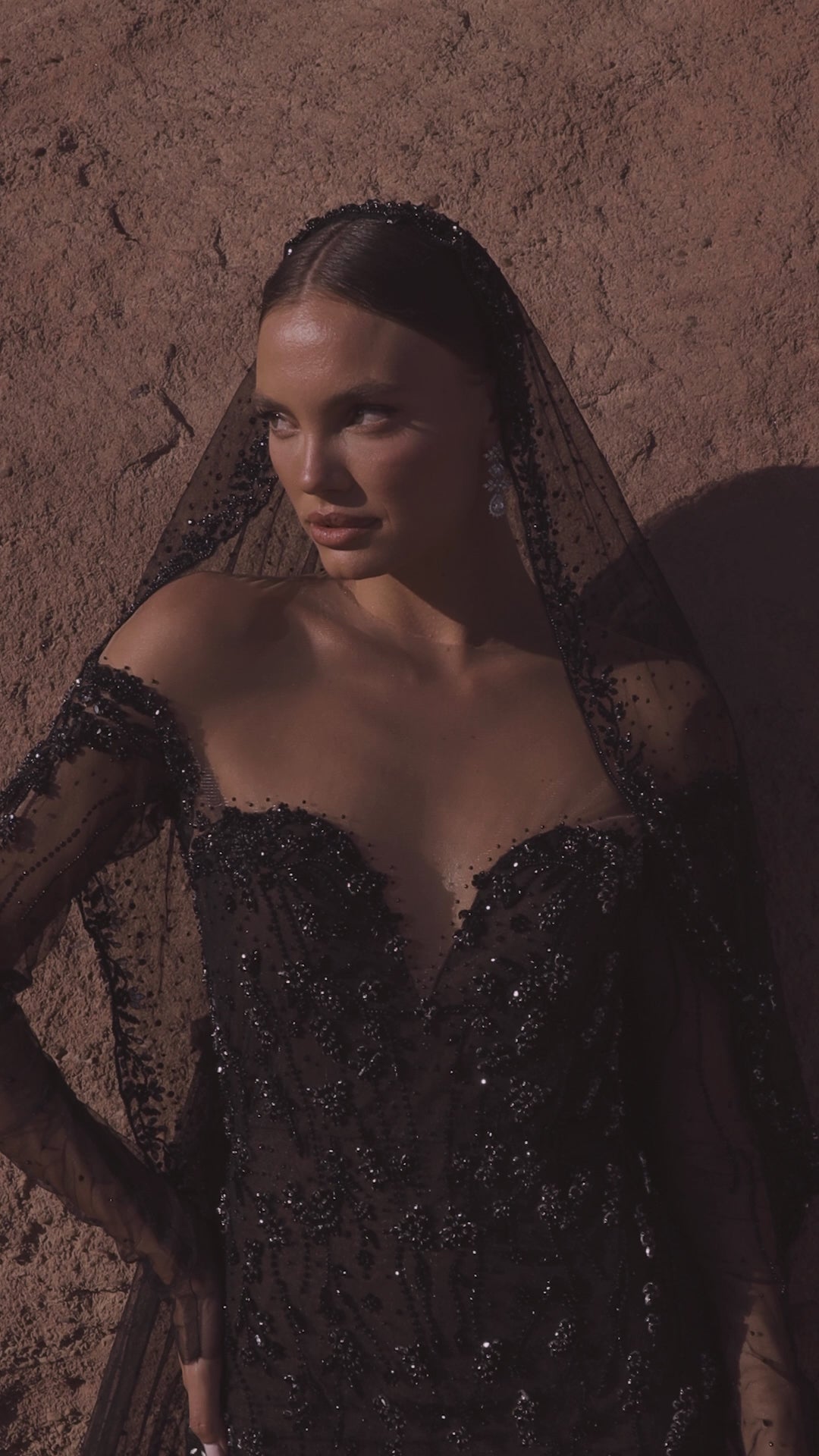 Emilia Style #2615 – Julie Vino Wedding Dress