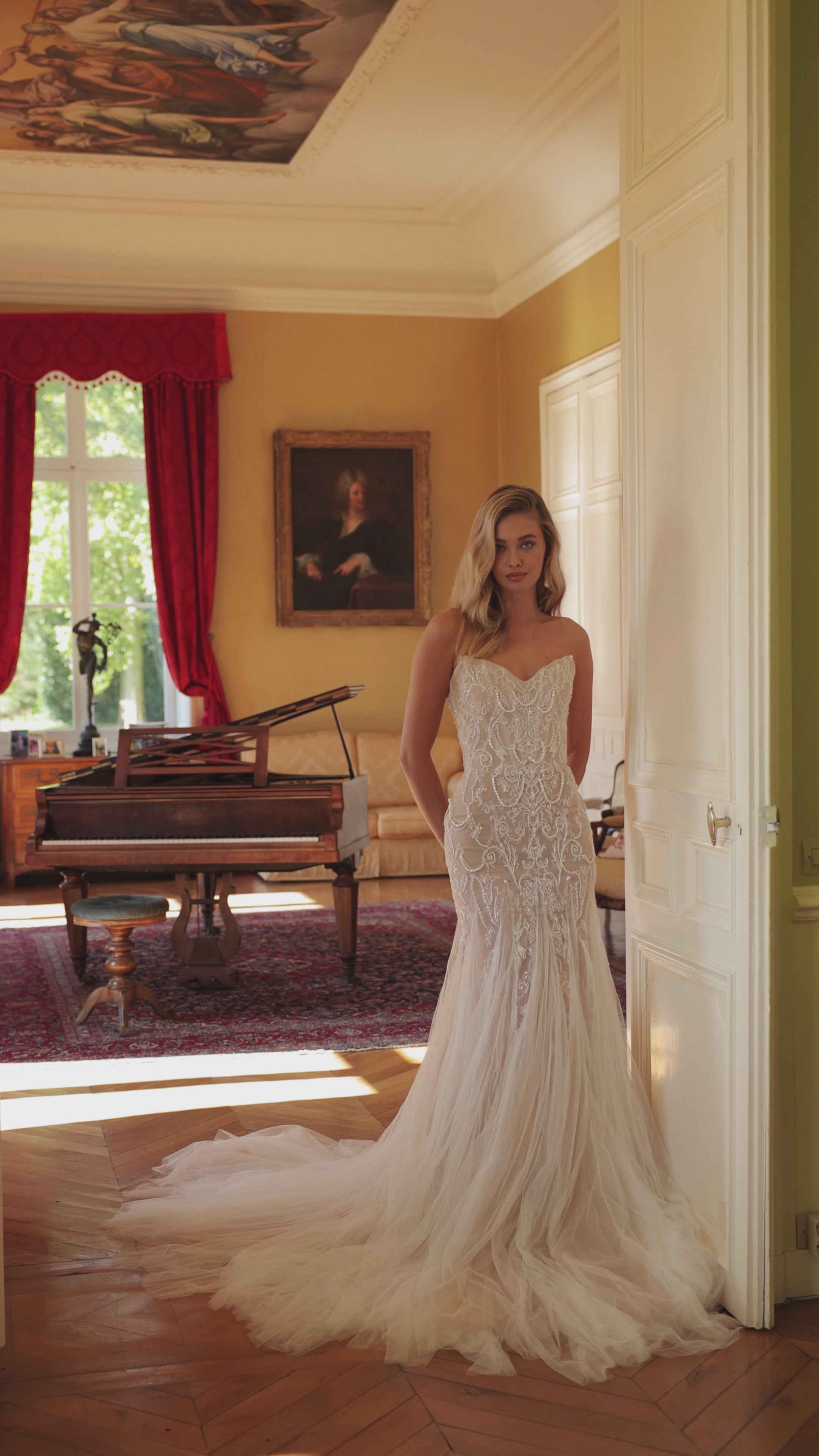 Solene #3008 – Julie Vino Wedding Dress