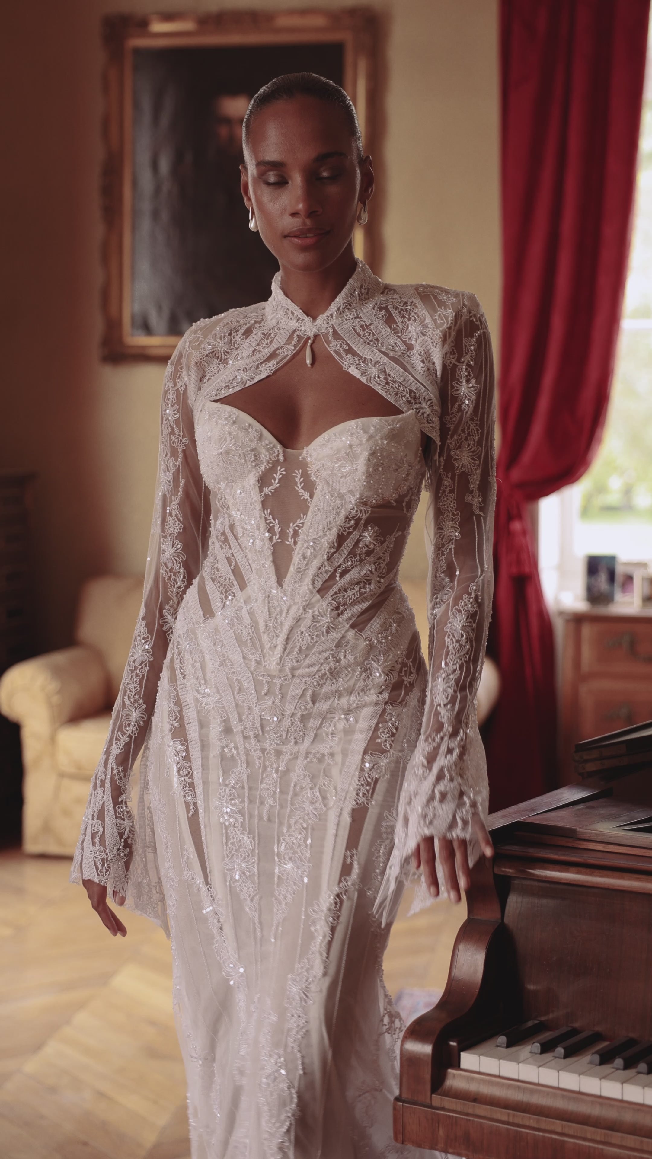 Juliette #3005 – Julie Vino Wedding Dress