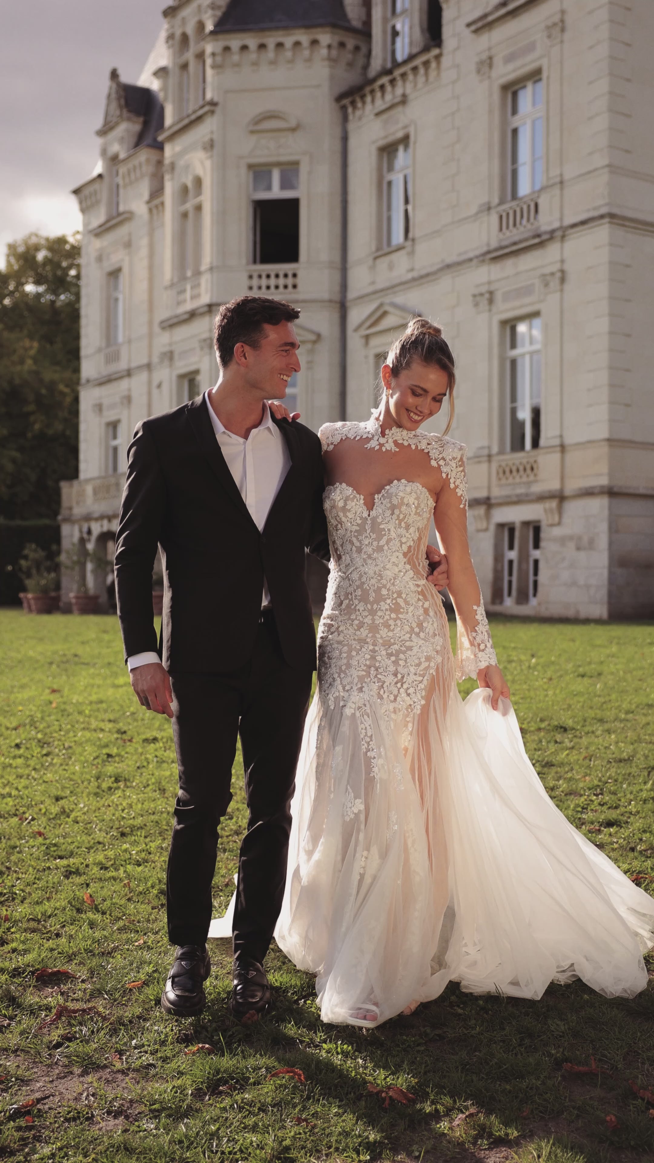 Noelle #3001 – Julie Vino Wedding Dress