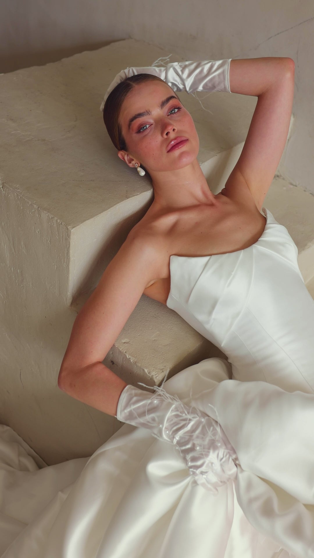 Tessa PR27-2 White Symphony Pure by Julie Vino